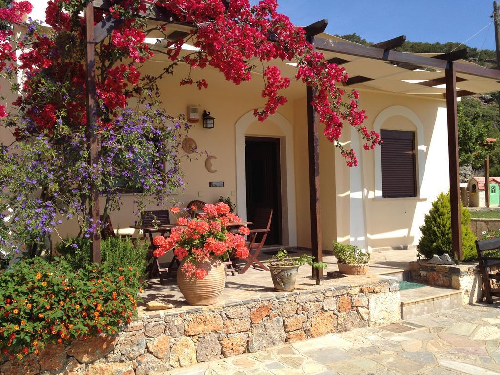 Fissi Agritourism Near The Sea Ferienhaus *